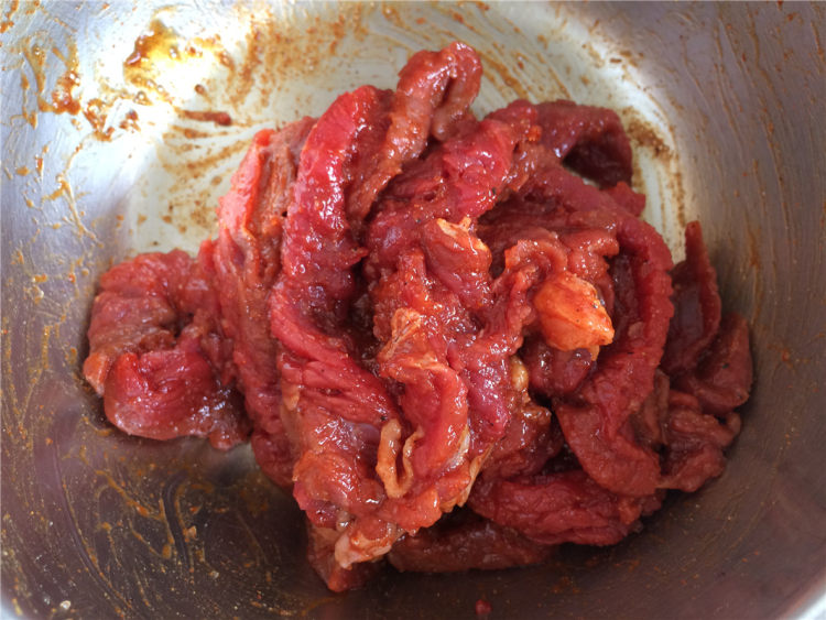 奥尔良风味煎牛肉步骤6