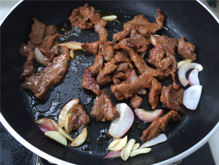 奥尔良风味煎牛肉步骤12