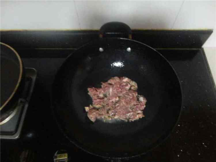 【手工美食】彩椒牛肉步骤2