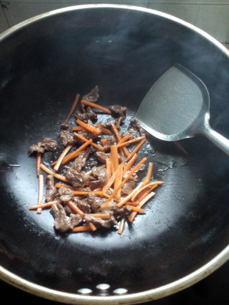 洋葱牛肉丝步骤5