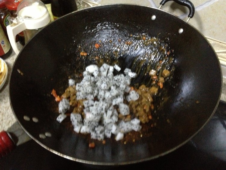 火龙果炒牛肉步骤10