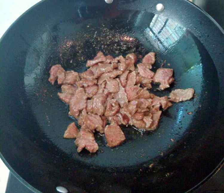 牛肉盖饭步骤3