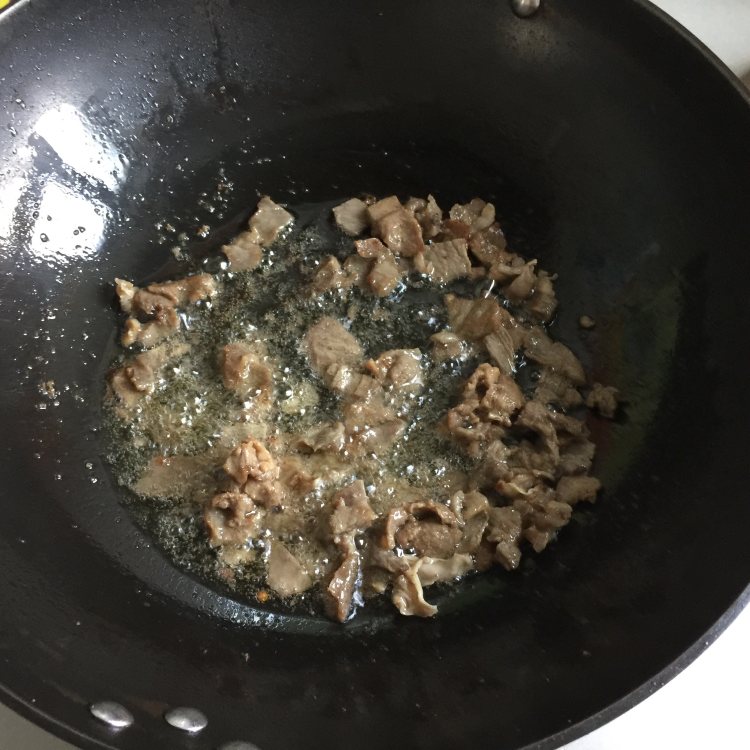 樱桃萝卜炒毛白菜步骤6