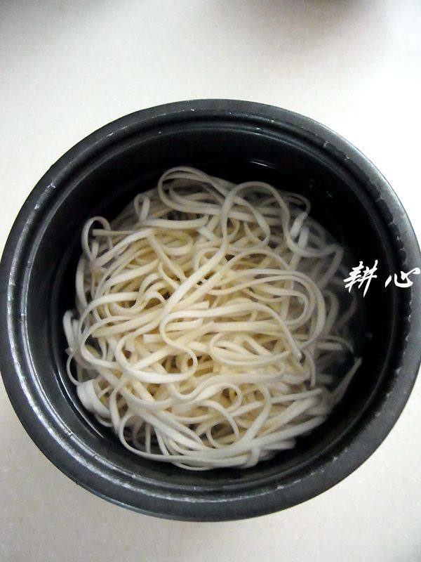 牛肉阳春面步骤3