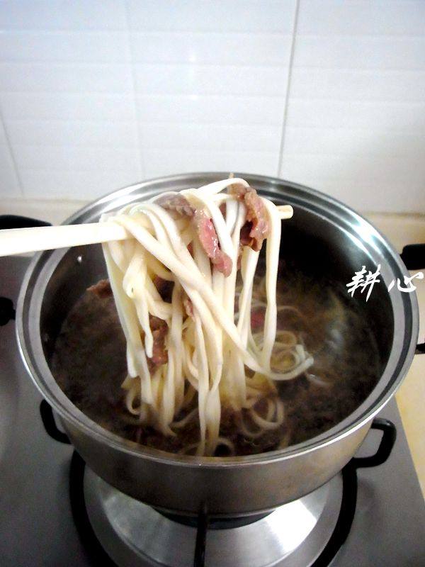牛肉阳春面步骤7