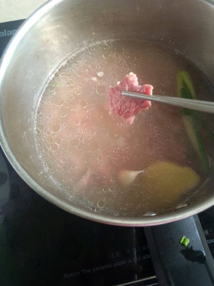 快手金针菇滑牛步骤6
