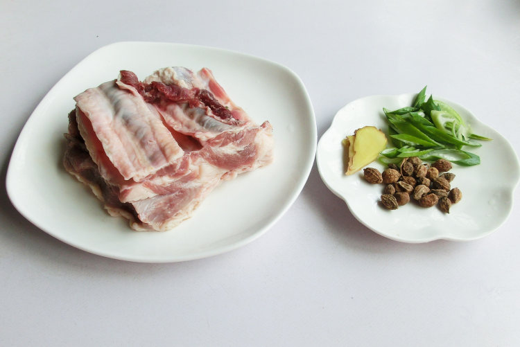 砂仁清蒸牛肉步骤1