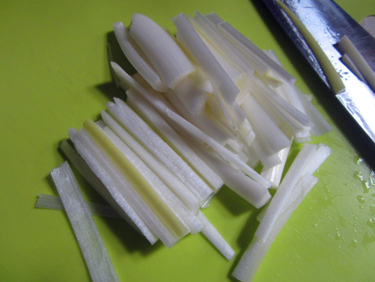 葱丝拌牛肉步骤2