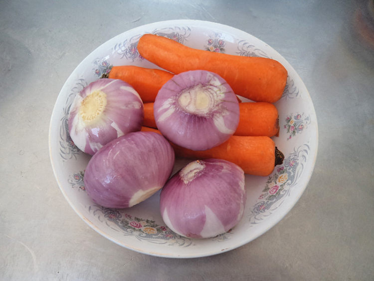 牛肉洋葱胡萝卜馅饼步骤3