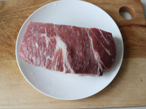 冷盘卤牛肉步骤1