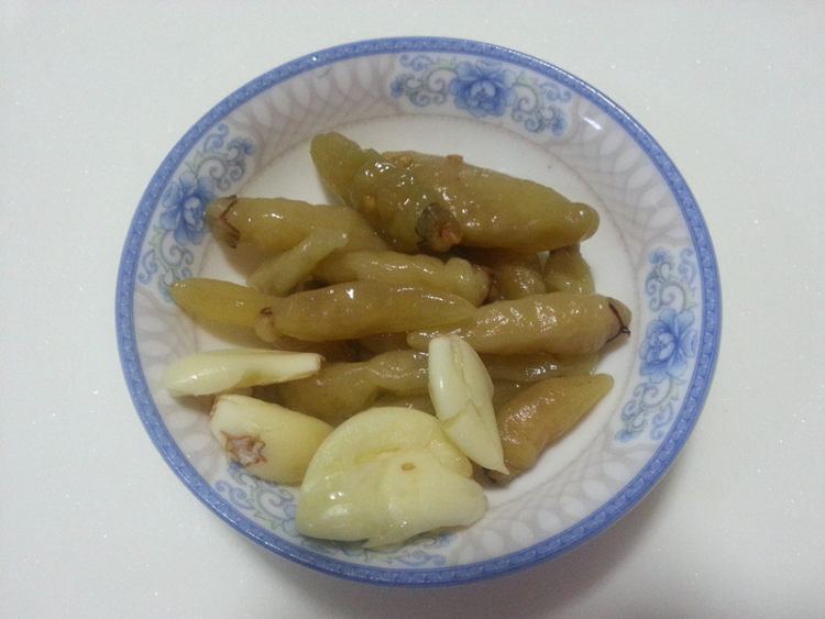 泡椒西芹炒牛肉步骤3