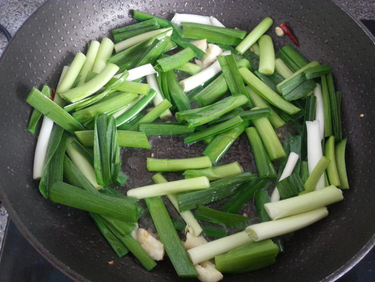 蒜苗炒牛肉步骤4