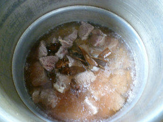 豆腐干烧牛肉步骤6