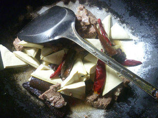 豆腐干烧牛肉步骤9