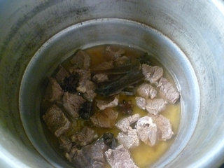 豆腐干烧牛肉步骤8