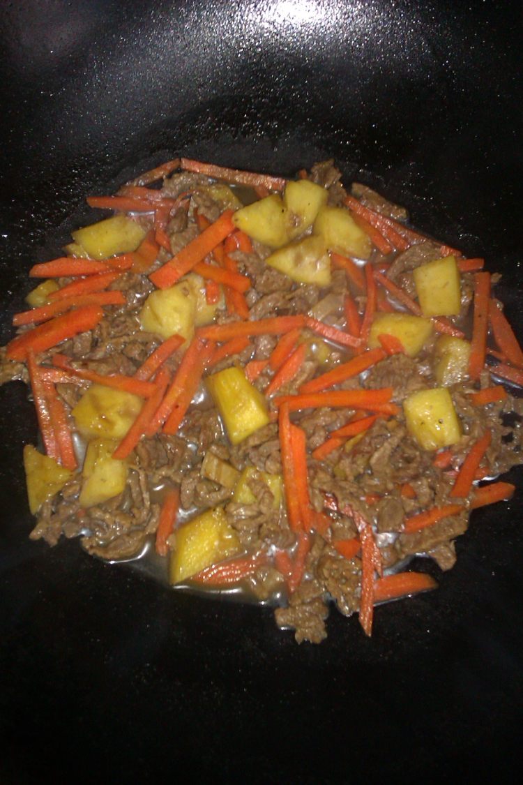 胡萝卜菠萝牛肉步骤9