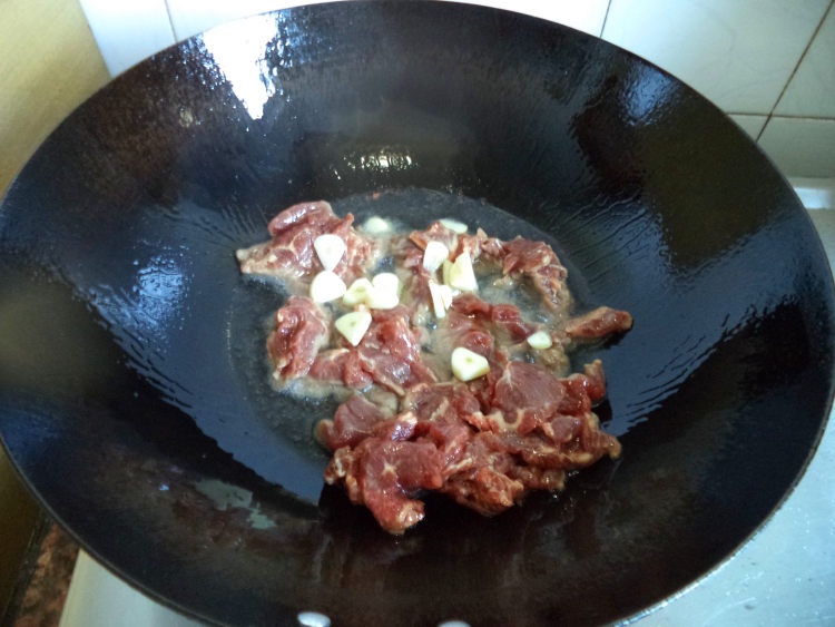 鲜冬菇炒牛肉步骤4