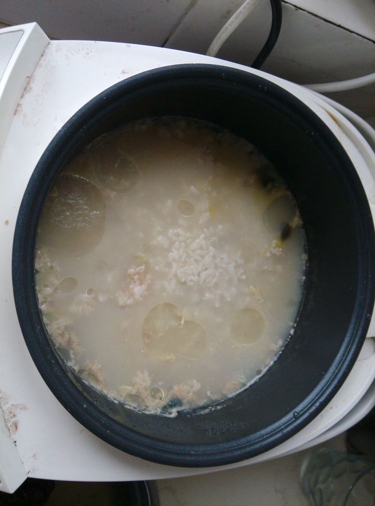 牛肉皮蛋粥步骤6