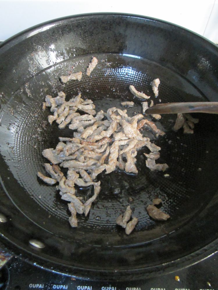 辣煸牛肉丝步骤3