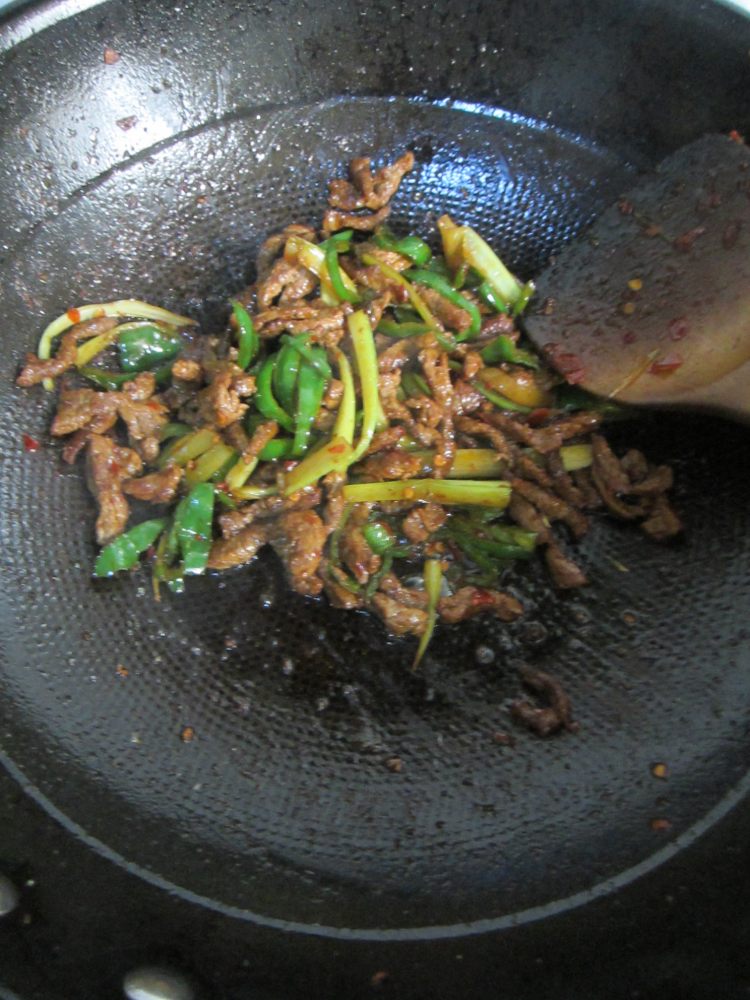 辣煸牛肉丝步骤5