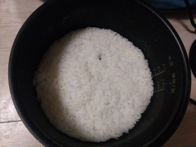 胡萝卜牛肉炒饭步骤1