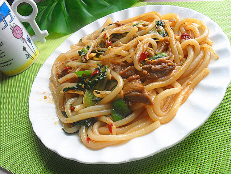 油菜豆芽炒米粉步骤11
