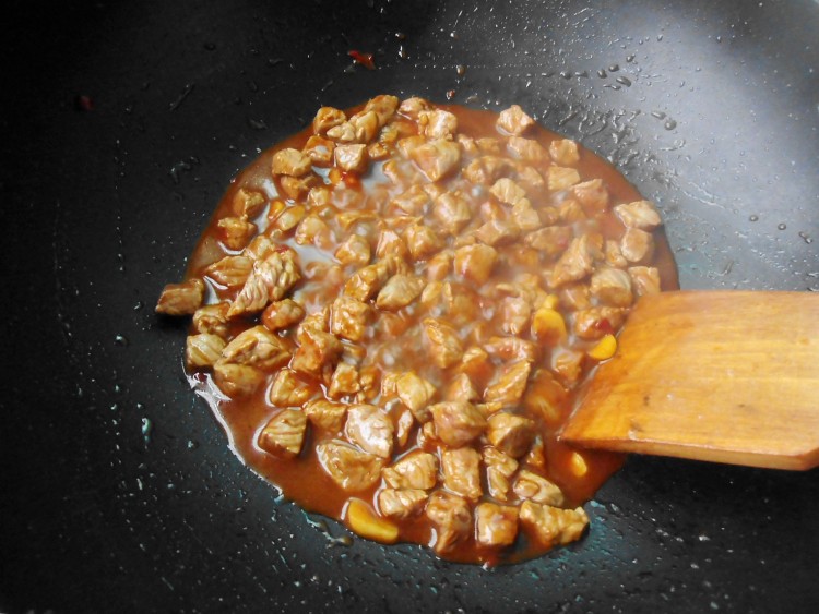酱爆牛肉丁步骤8