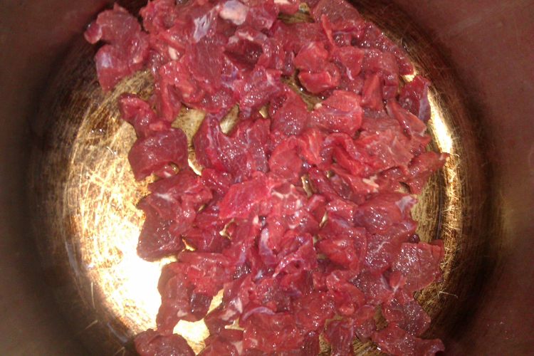 萝卜木耳牛肉汤步骤2
