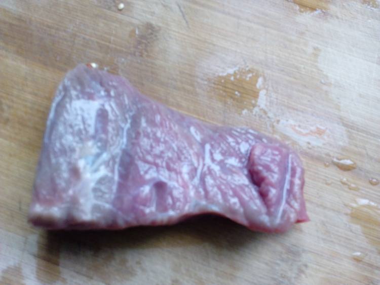 土豆胡萝卜红烧牛肉步骤1