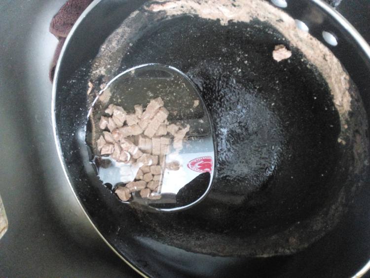 土豆胡萝卜红烧牛肉步骤4
