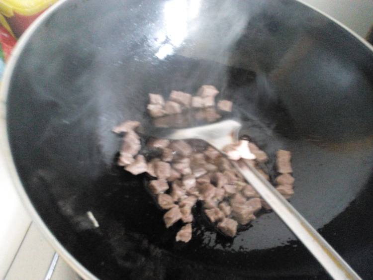土豆胡萝卜红烧牛肉步骤9