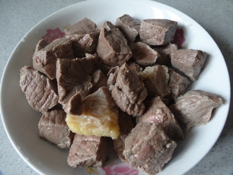 白萝卜烩牛肉步骤4