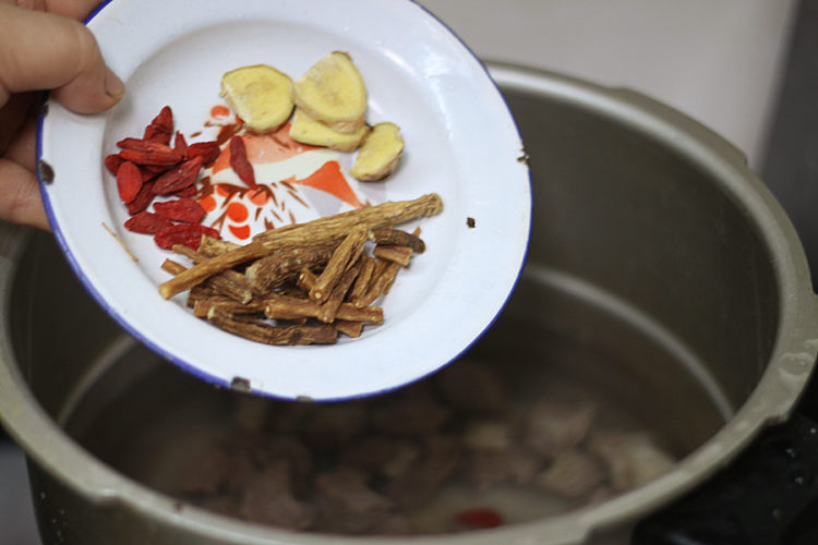 客家牛肉粉步骤11