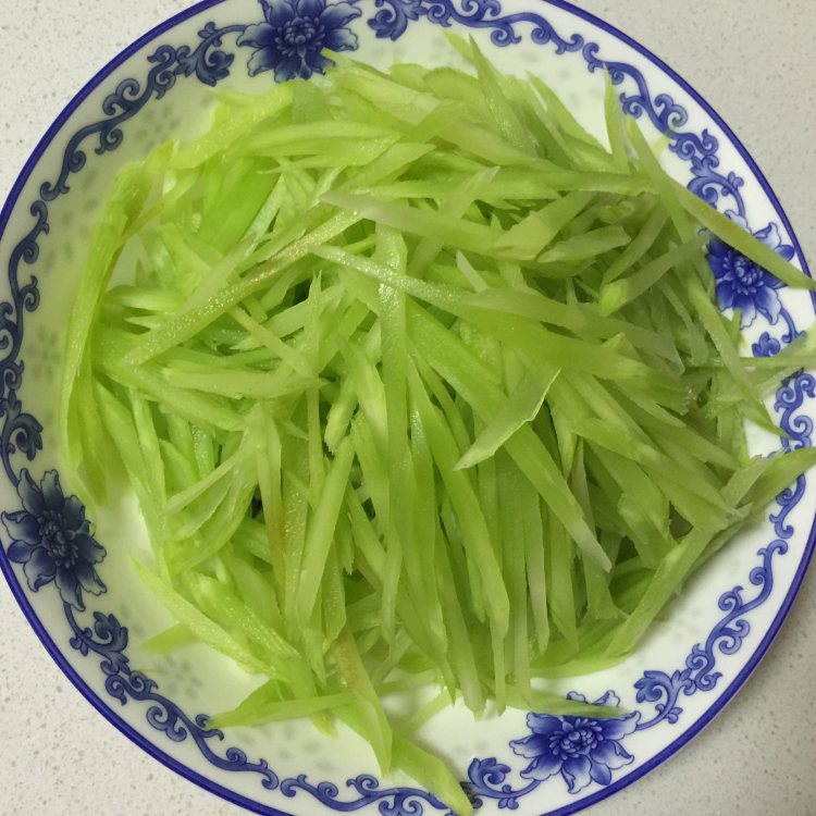 莴笋牛肉丝步骤3