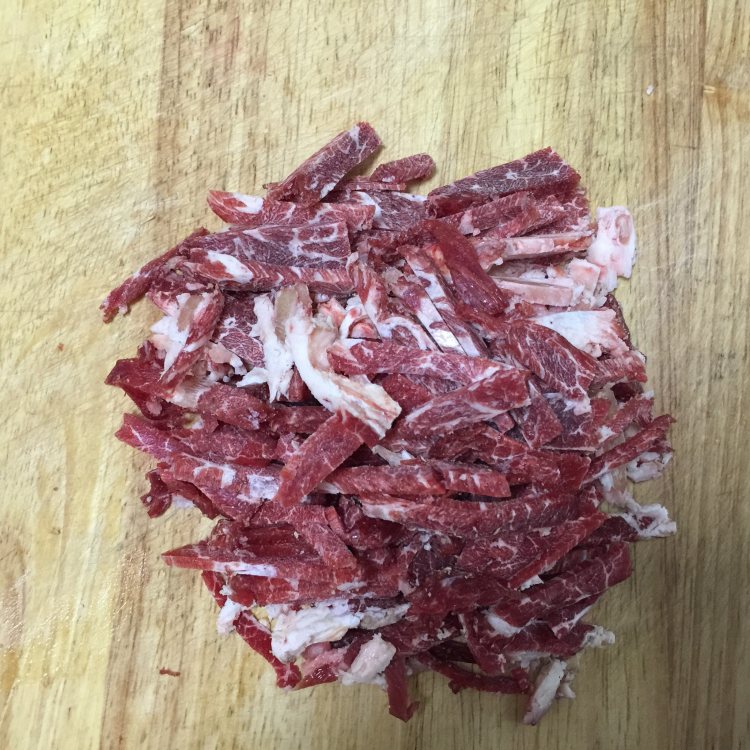 莴笋牛肉丝步骤2