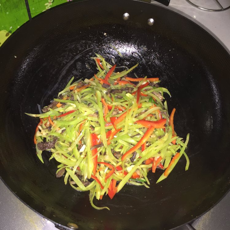莴笋牛肉丝步骤10