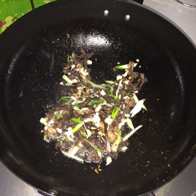 莴笋牛肉丝步骤8