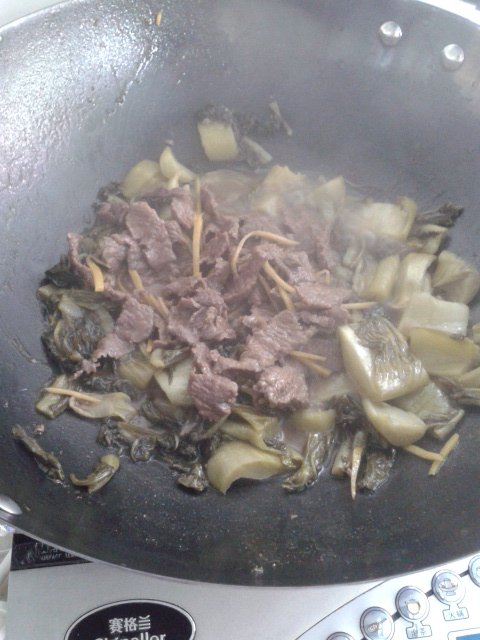 牛肉酸菜步骤5