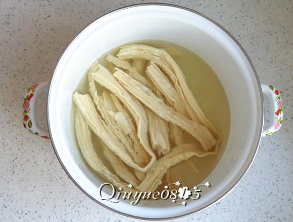牛肉腐竹粉丝步骤4