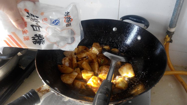 土豆酱牛肉步骤7