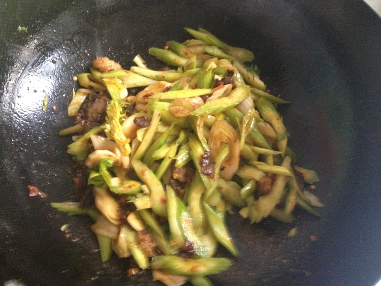 牛肉炒米粉步骤8