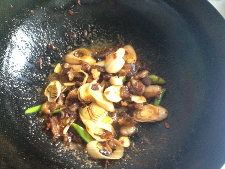 牛肉炒米粉步骤7