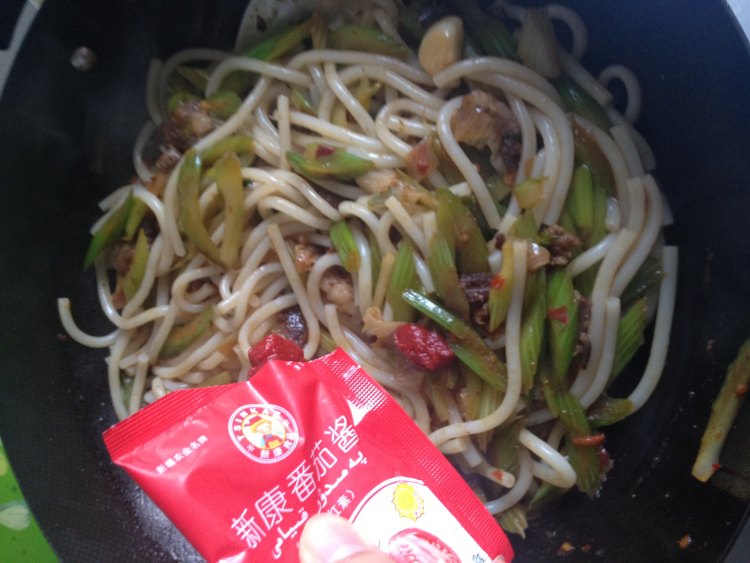 牛肉炒米粉步骤10