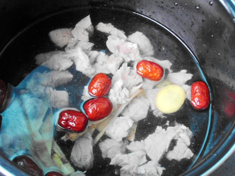 黑豆黄芪牛肉汤步骤6