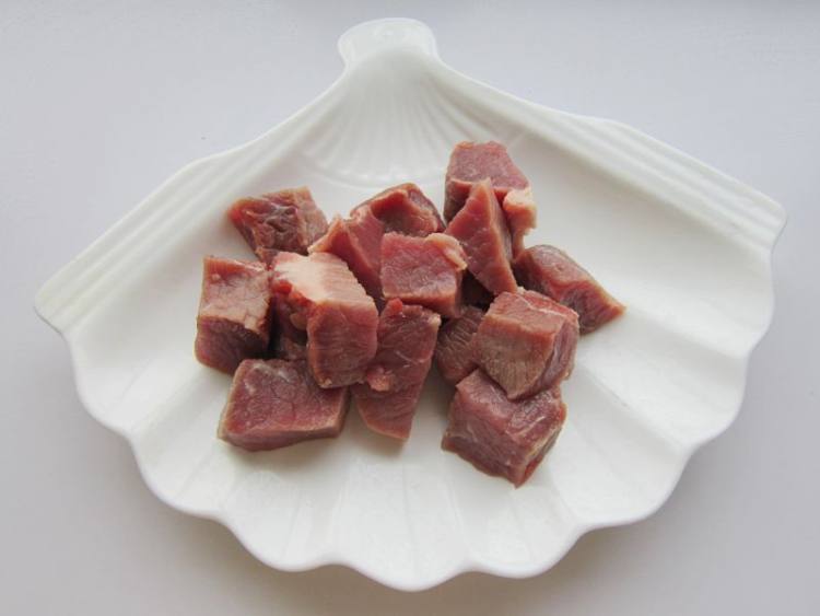 胡萝卜干豇豆炖牛肉步骤4