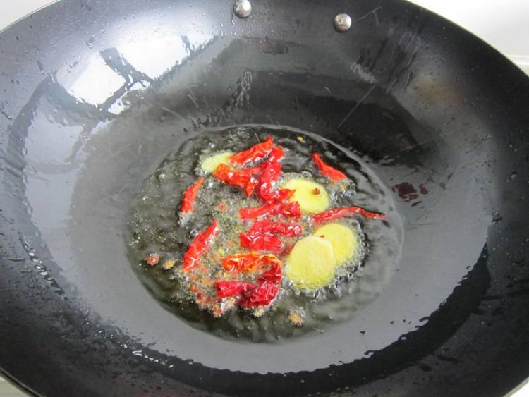 胡萝卜干豇豆炖牛肉步骤6