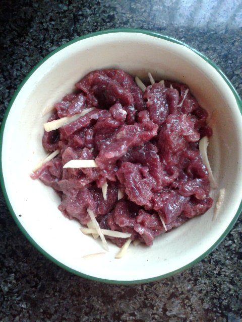牛肉荷兰豆步骤2