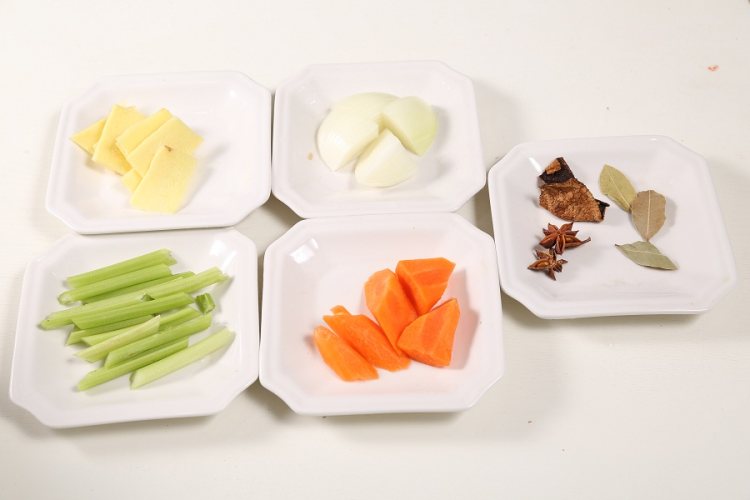 蔬菜牛肉—捷赛私房菜步骤2