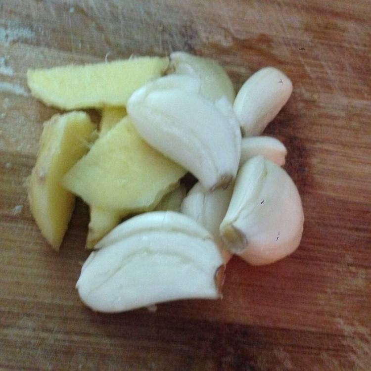 花菜焖牛肉步骤3