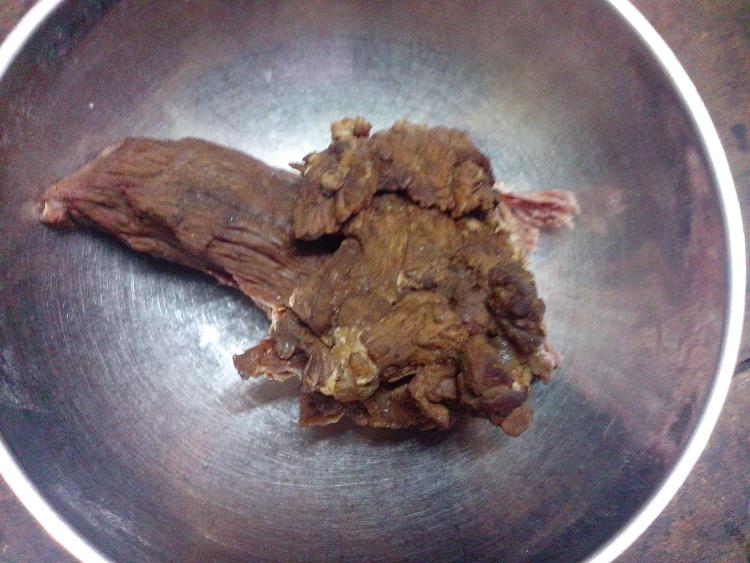 萝卜土豆烧牛肉步骤2
